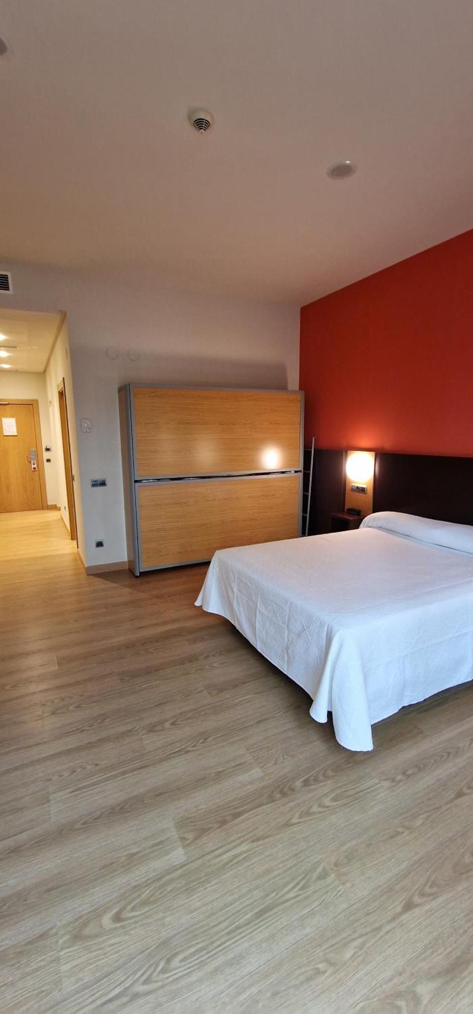 Hotel Maritimo Ris Con Garaje 노하 외부 사진